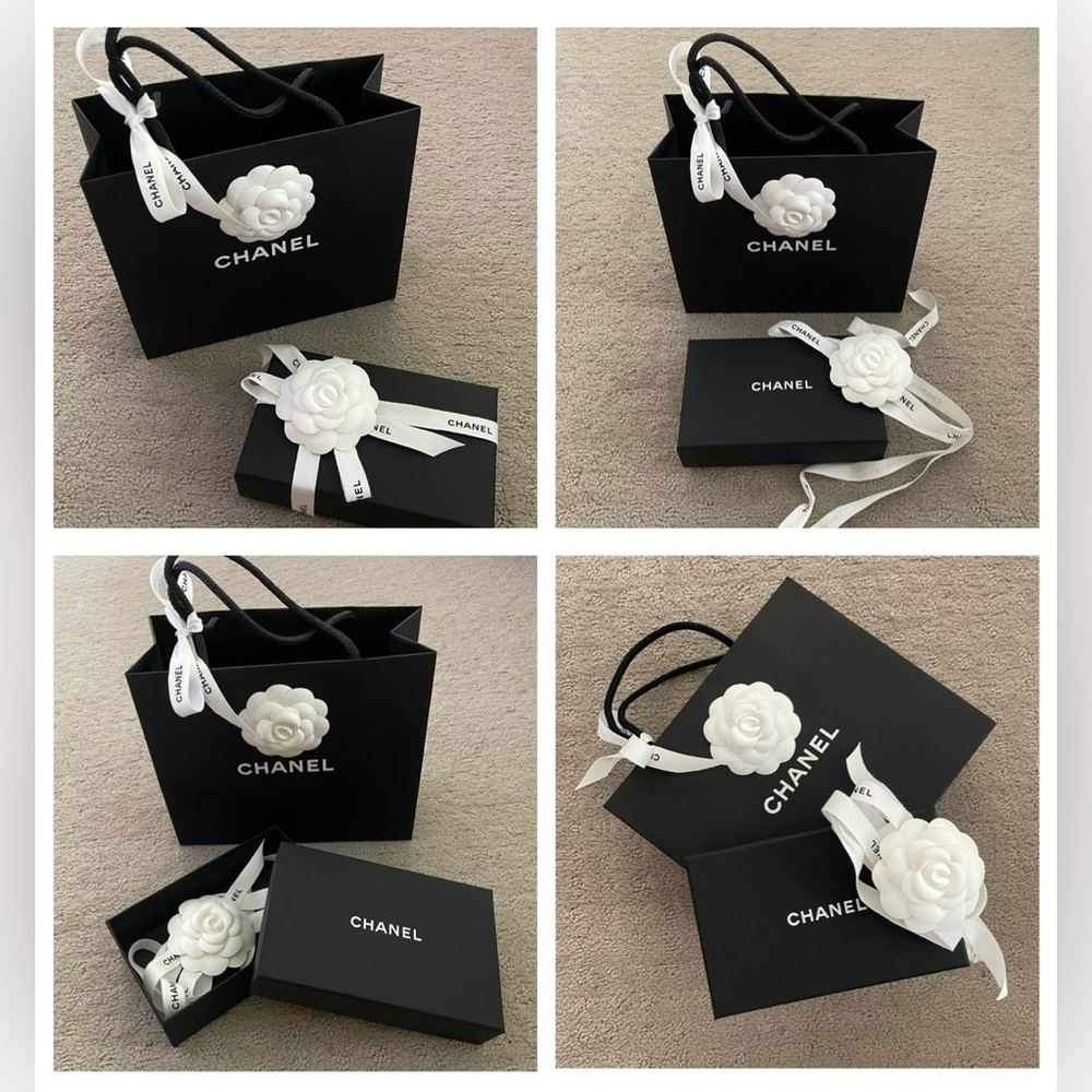 💯 Authentic CHANEL wallet box set